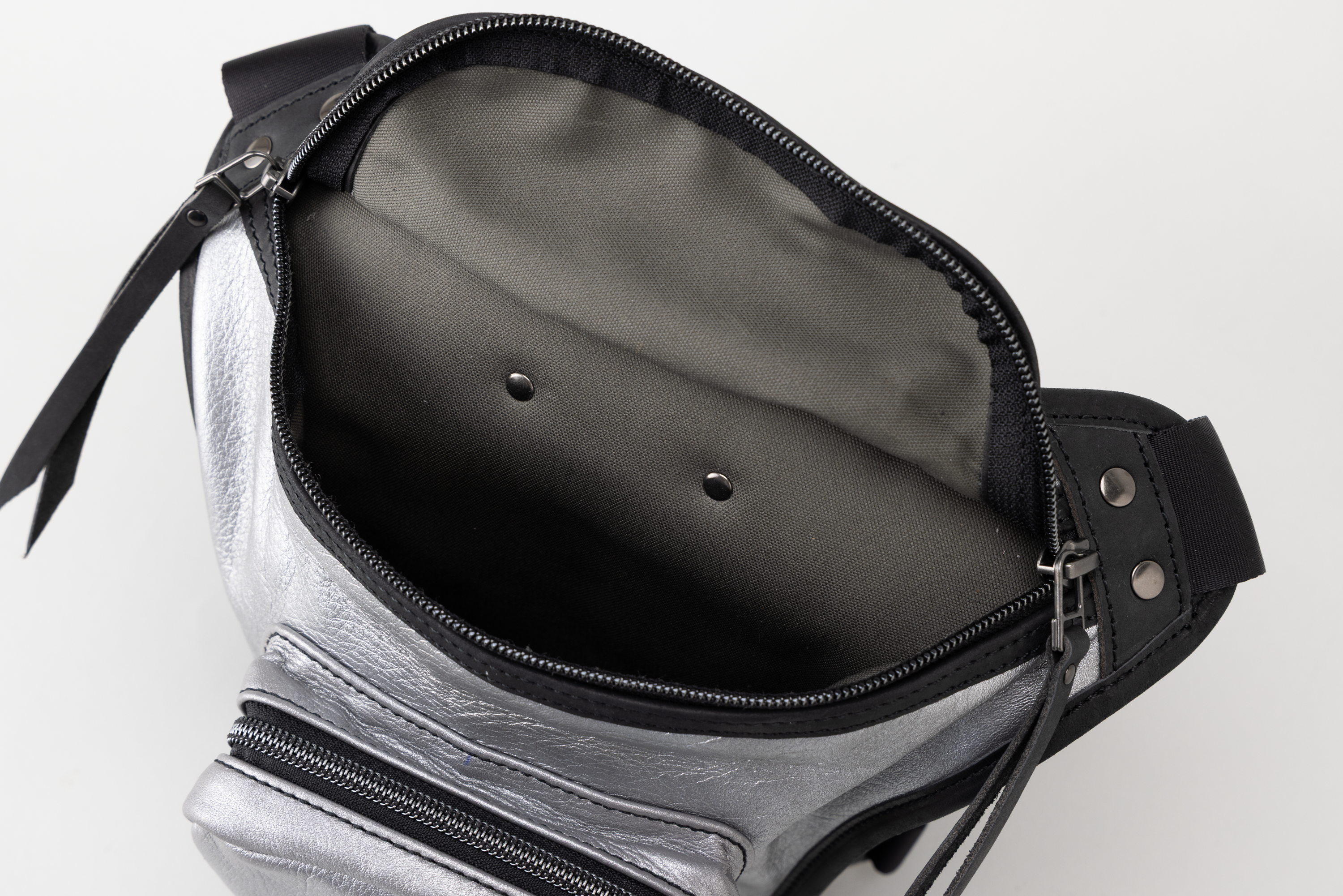 Motorcycle Leg Bag（SMOKE SILVER）